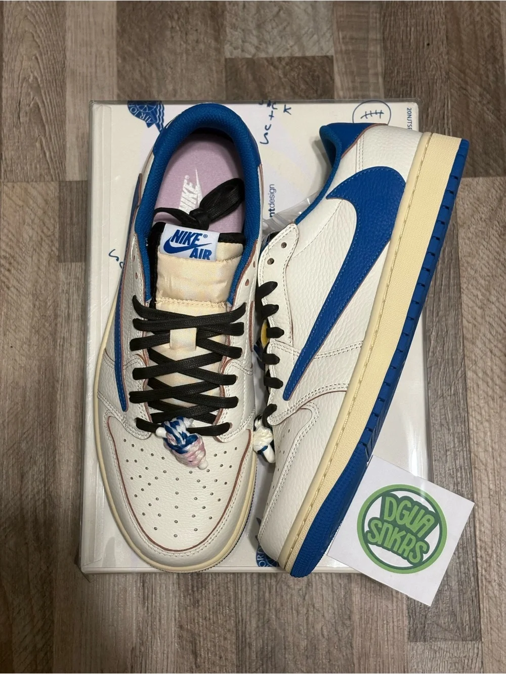 Nike jordan low